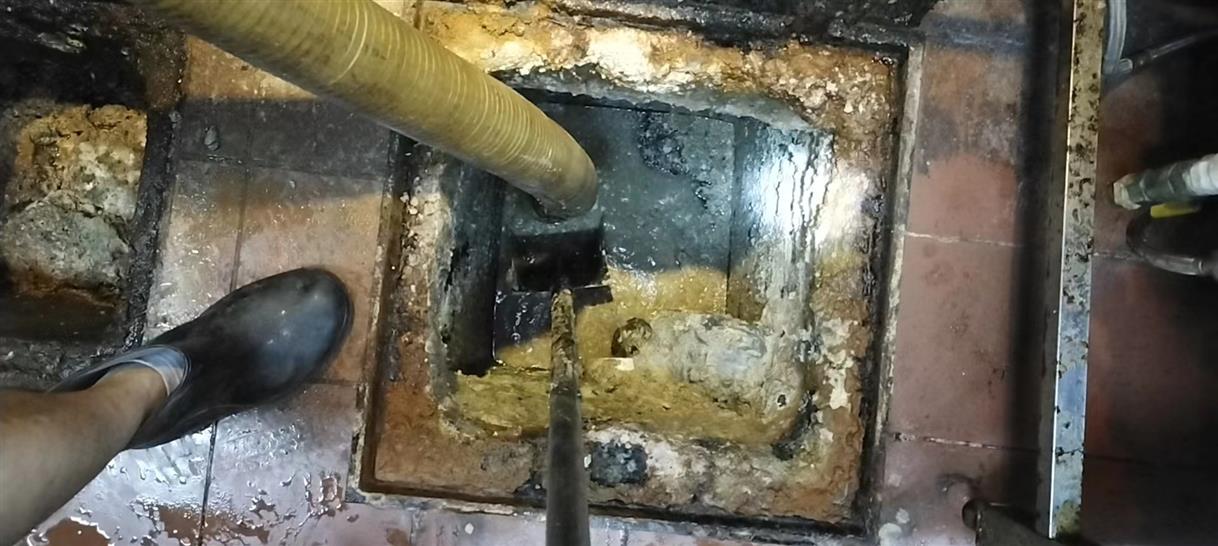 故城污水池清理一般都有毒气，怎么预防中毒呢？